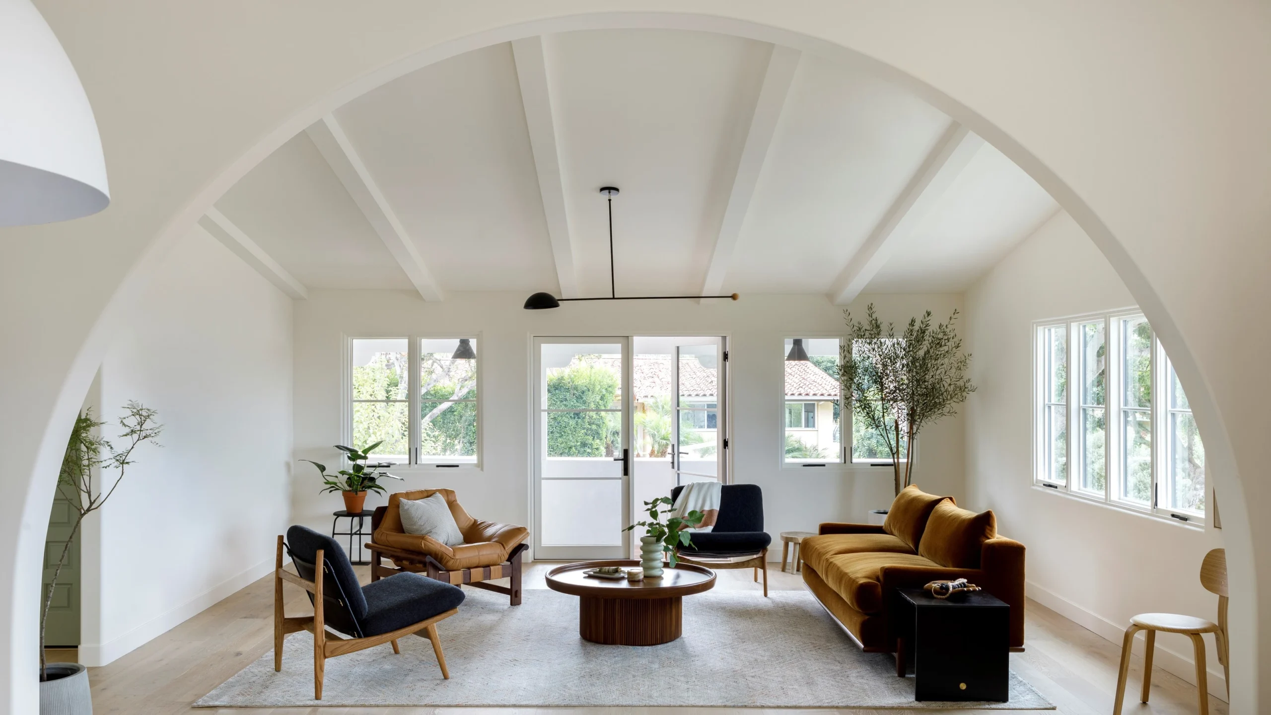 Floating Furniture in an Open Plan Layout Living Room Design Ideas