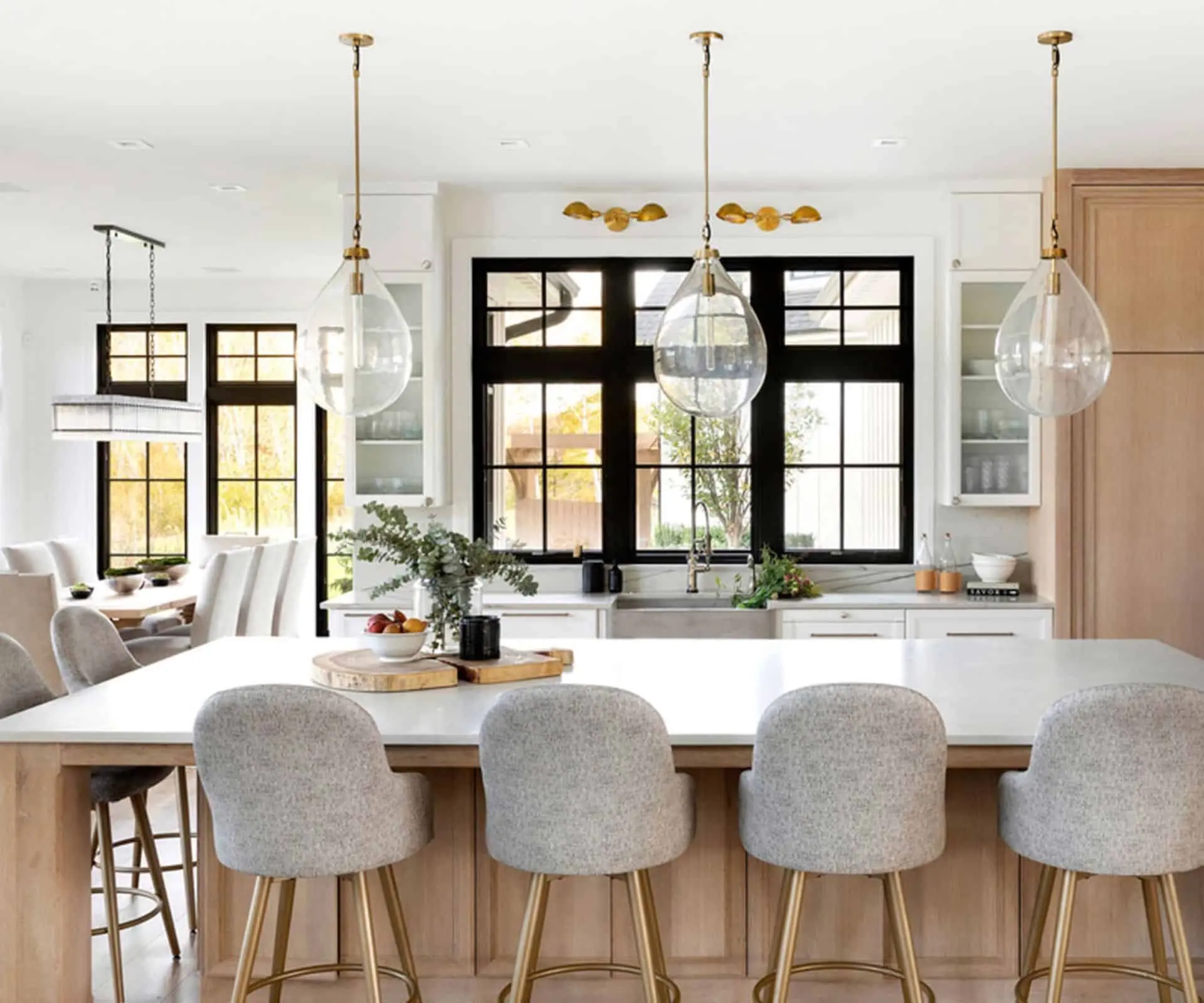 Grid or Paneled Window for Classic Style Kitchen Window Ideas