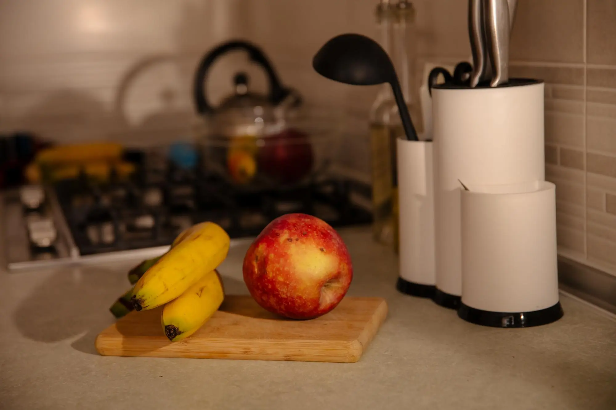 وضع أدوات المطبخ اليومية في متناول اليد وضع أدوات المطبخ اليومية في متناول اليد