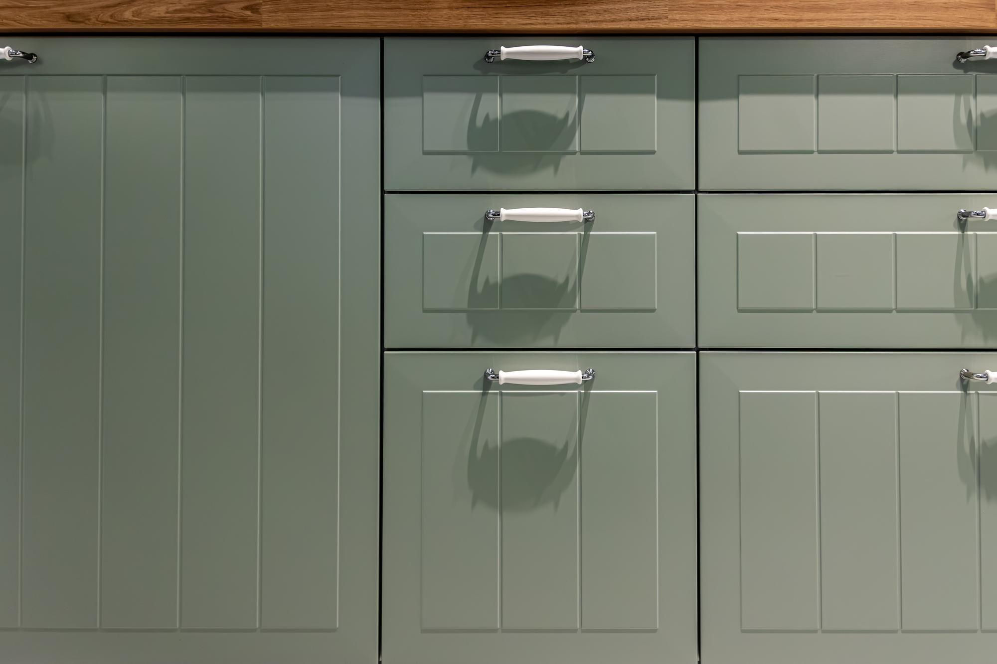Color Matched Hardware for Seamless Design, Kitchen Cabinet Hardware Ideas