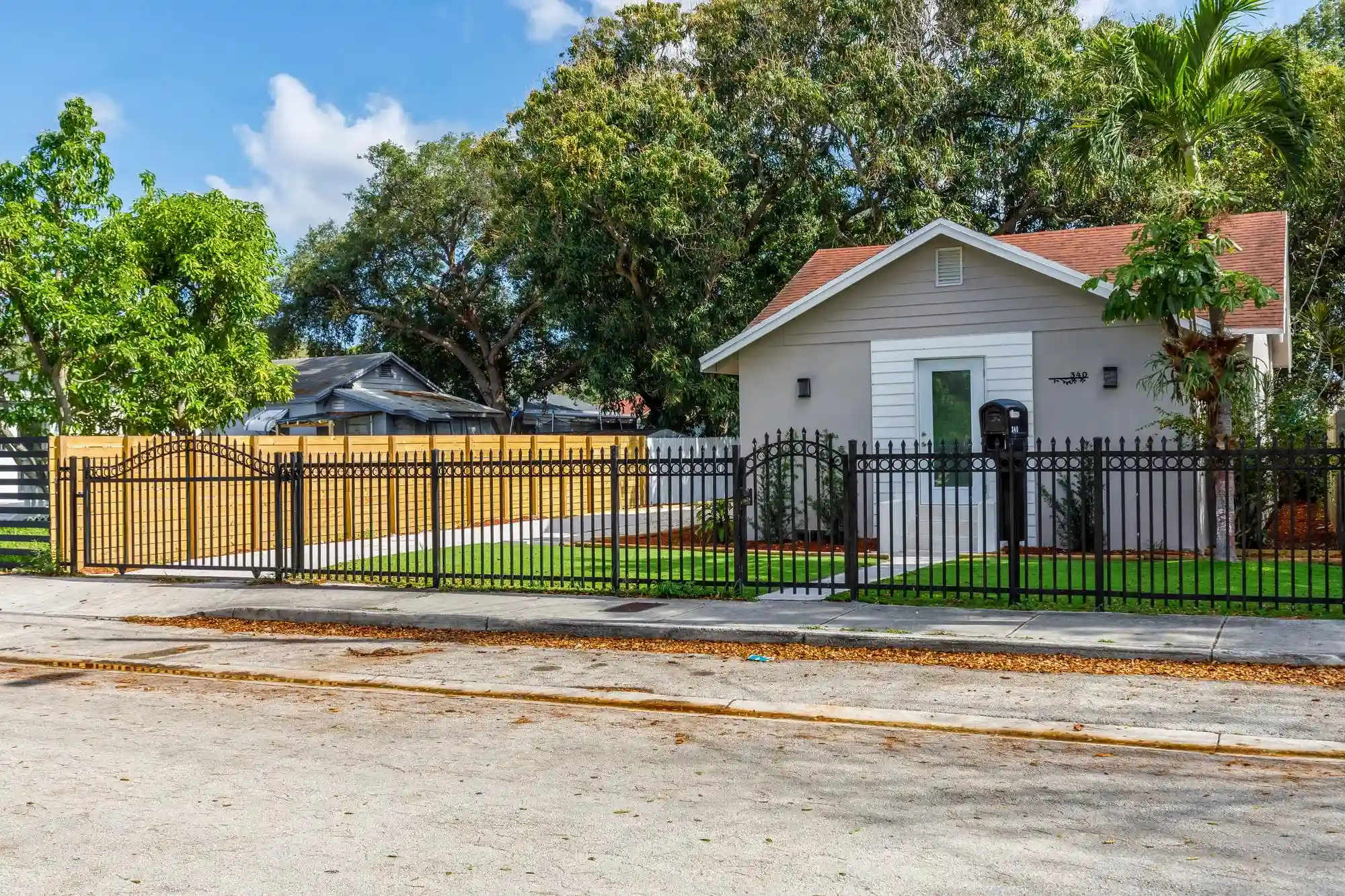 منزل بمطبخ يقع في الخلف وفقًا لتصميم فنغ شوي