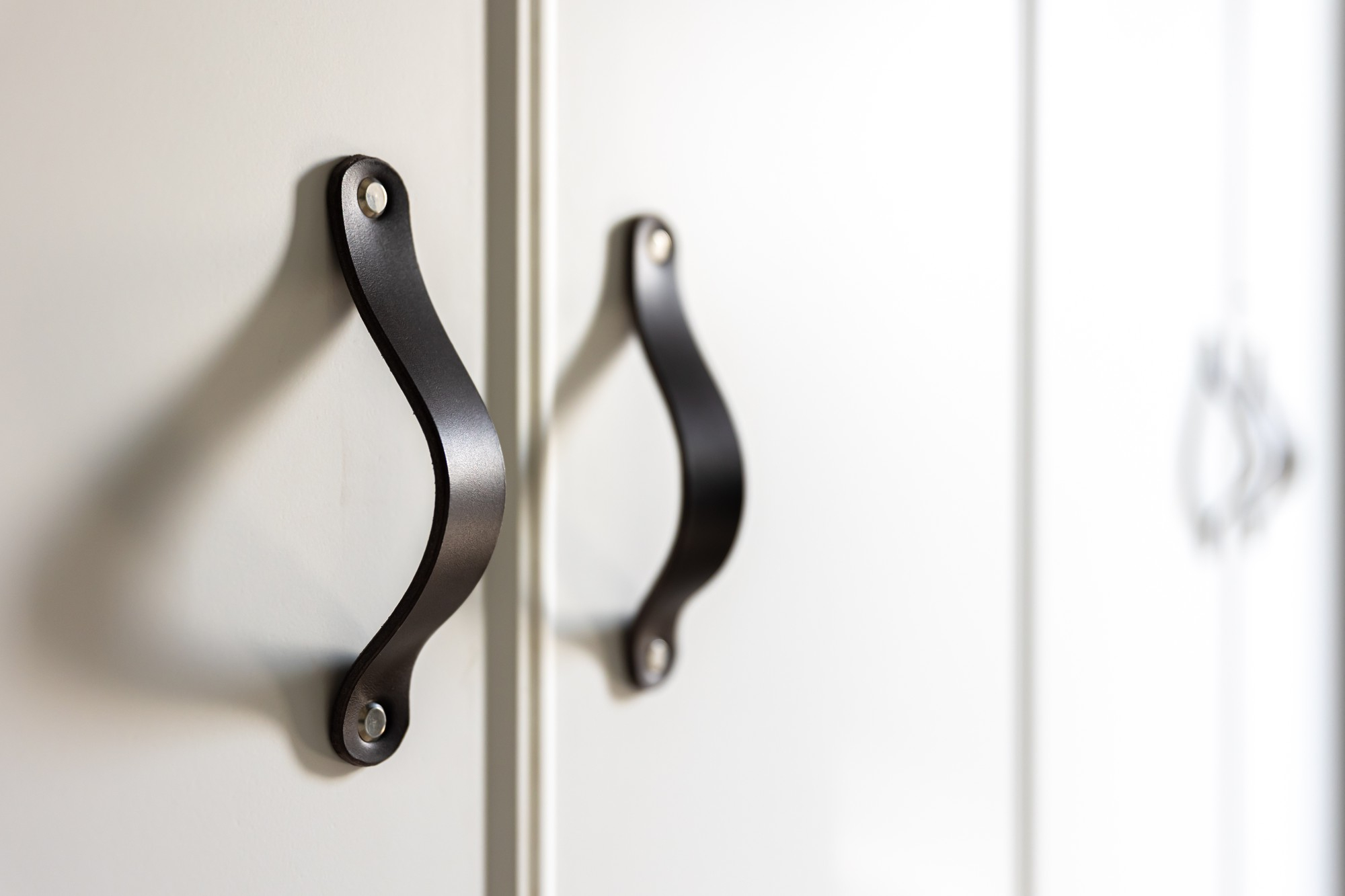 Leather Handles for a Unique Touch, Kitchen Cabinet Hardware Ideas